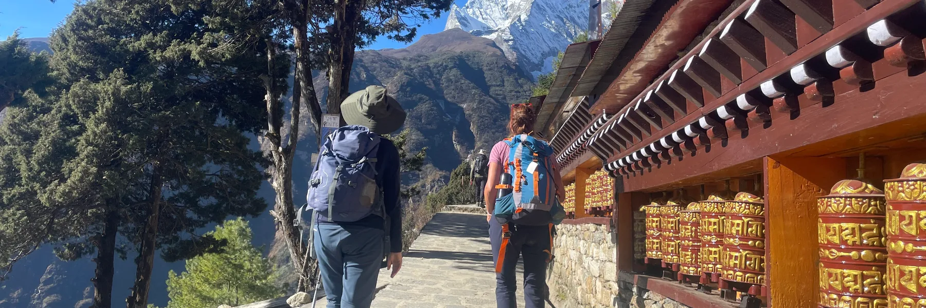Everest luxury trek with helicopter tour