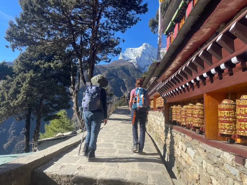 Everest luxury trek with helicopter tour